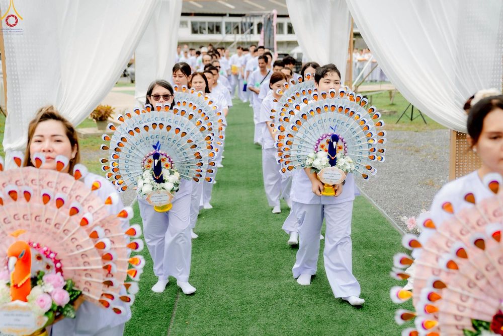 ภาพ No.266810:วันที่ 5 พฤศจิกายน พ.ศ. 2568 พิธีทอดกฐิน ณ อนุสรณ์สถานพระมงคลเทพมุนี  (สด จนฺทสโร) ผู้ค้นพบวิชชาธรรมกาย สถานที่ตั้งมโนปณิธานบวชตลอดชีวิต คลองบางนางแท่น ต.หอมเกร็ด อ.สามพราน จ.นครปฐม