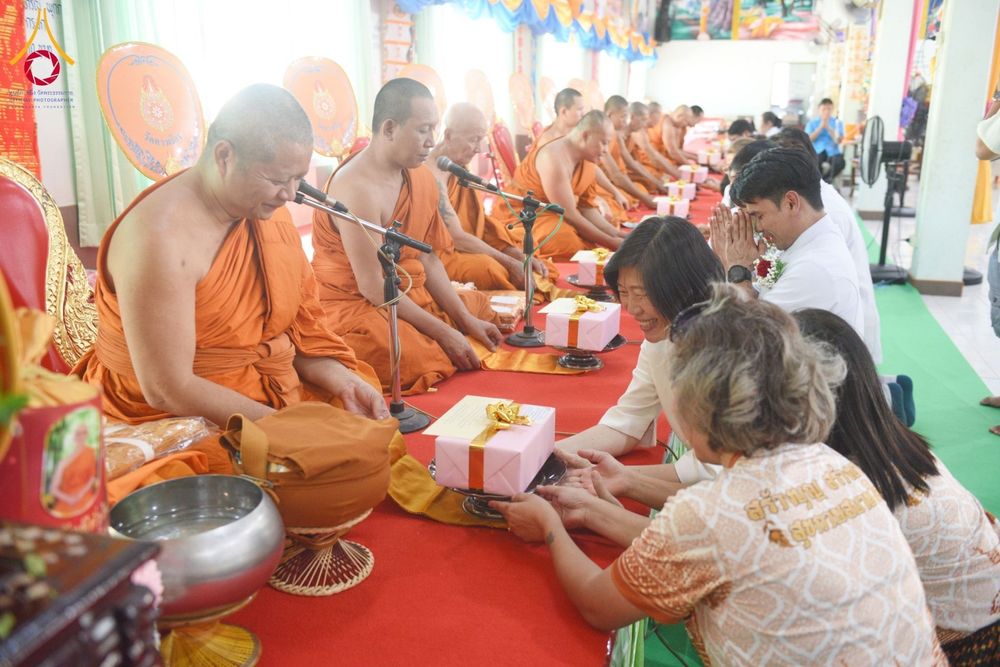 ภาพ No.170043:พิธีทอดกฐิน ณ วัดดาวเรือง จ.สระบุรี ในโครงการกฐินสามัคคีทั่วไทย 30,000 วัด บูชาธรรม 80 ปี หลวงพ่อธัมมชโย โดยคณะศิษยานุศิษย์วัดพระธรรมกาย วันที่ 26 ตุลาคม พ.ศ. 2567