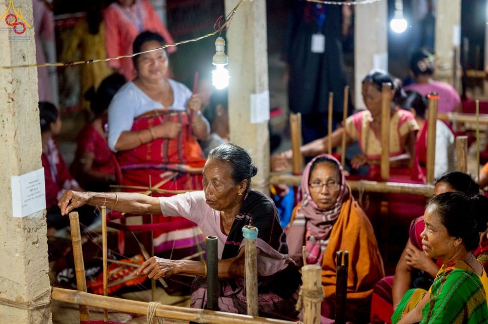 ภาพ No.261617:วันที่ 19 ตุลาคม พ.ศ. 2568 พิธีทอดกฐินสมทบ วัดกัลยาณมิตรต่างประเทศ บูชาธรรม 81 ปี หลวงพ่อธัมมชโย ณ วัดสารนาถ เมืองคาร์การชารี ประเทศบังกลาเทศ 