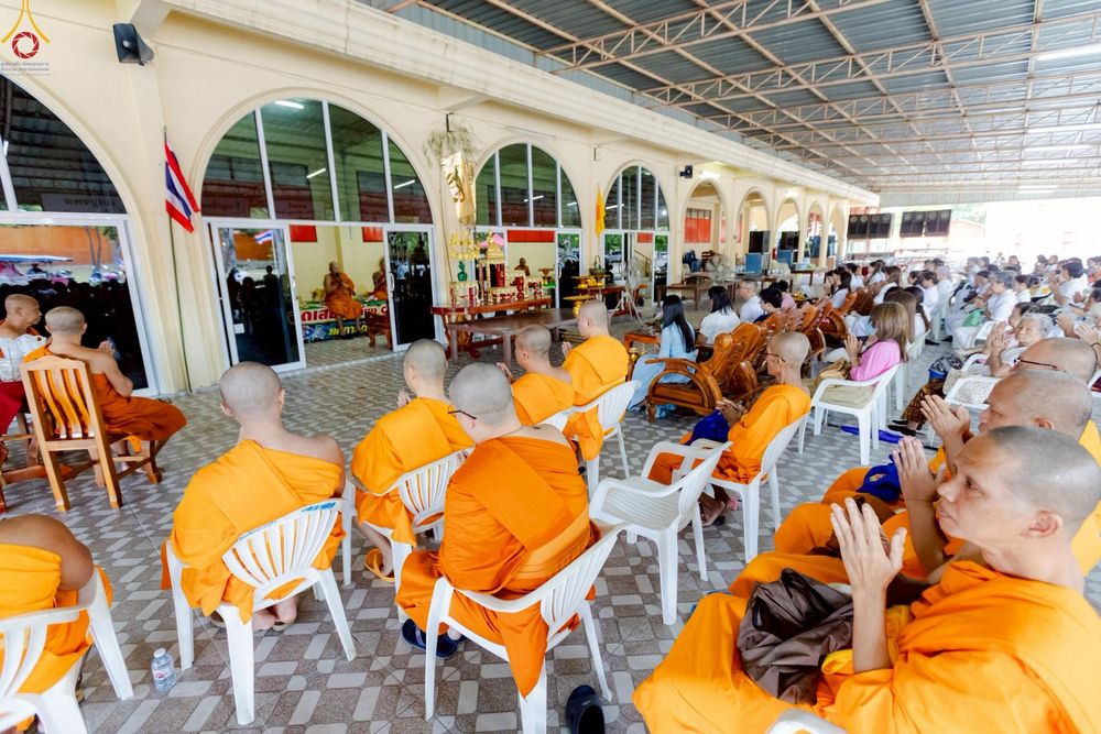 ภาพ No.263777:วันที่ 23 ตุลาคม พ.ศ. 2568 พิธีทอดกฐินสามัคคีทั่วไทย 30,000 วัด โดยคณะศิษยานุศิษย์ บูชาธรรม 81 ปี หลวงพ่อธัมมชโย ณ วัดเขาน้อยพัฒนาราม ต.สุรศักดิ์ อ.ศรีราชา จ.ชลบุรี