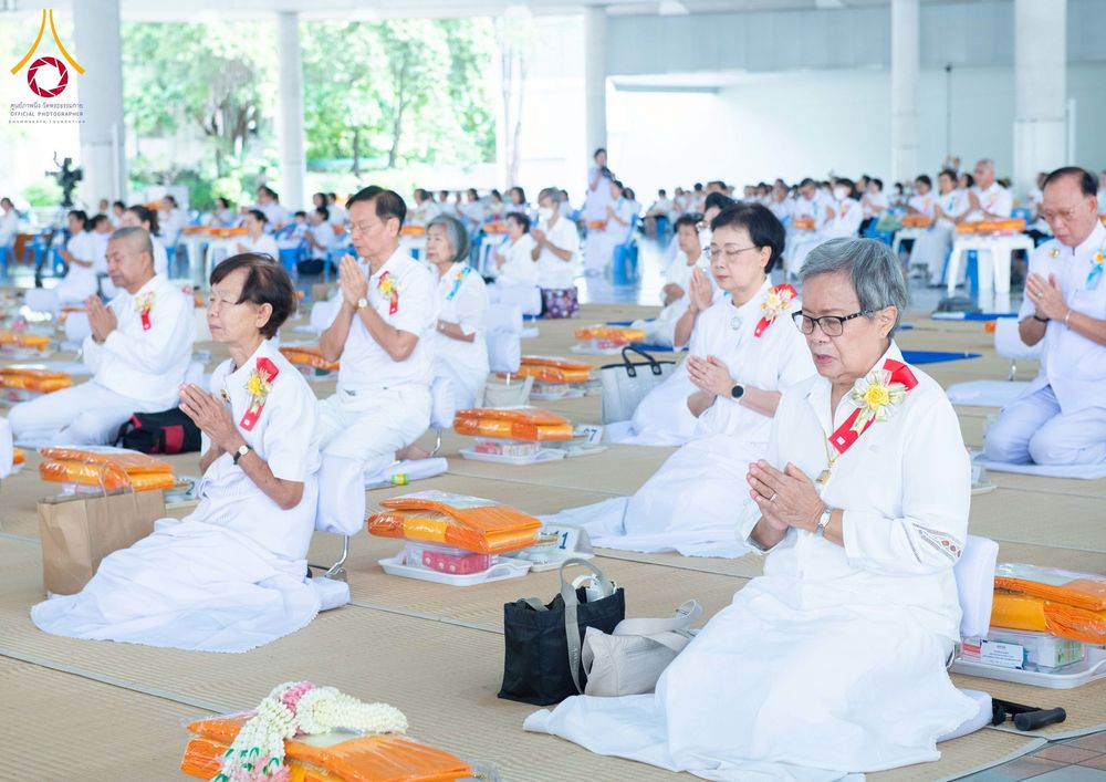 ภาพ No.265892:วันพุธที่ 5 พฤศจิกายน พ.ศ. 2568 (วันพระ ขึ้น 15 ค่ำ เดือน 12) พิธีบุพเปตพลี ครั้งที่ 172 ร่วมอุทิศบุญแด่หมู่ญาติที่ล่วงลับไปแล้ว และสืบทอดอายุพระพุทธศาสนา ณ หอฉันคุณยายอาจารย์ฯ วัดพระธรรมกาย