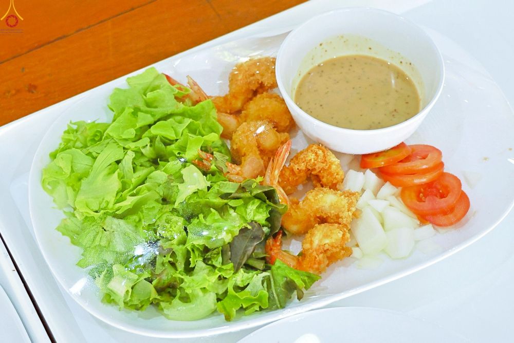 ภาพ No.246983:วันที่ 20 กันยายน พ.ศ. 2568 พิธีถวายเมนูสวรรค์เพื่อการบรรลุธรรม ณ หอฉันคุณยายอาจารย์ฯ วัดพระธรรมกาย