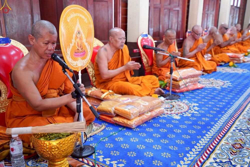 ภาพ No.253173:วันที่ 12 ตุลาคม พ.ศ. 2568 พิธีทอดกฐินสามัคคีทั่วไทย 30,000 วัด โดยคณะศิษยานุศิษย์ บูชาธรรม 81 ปี หลวงพ่อธัมมชโย ณ วัดโพธิ์  ต.โรงช้าง อ.มหาราช  จ.พระนครศรีอยุธยา