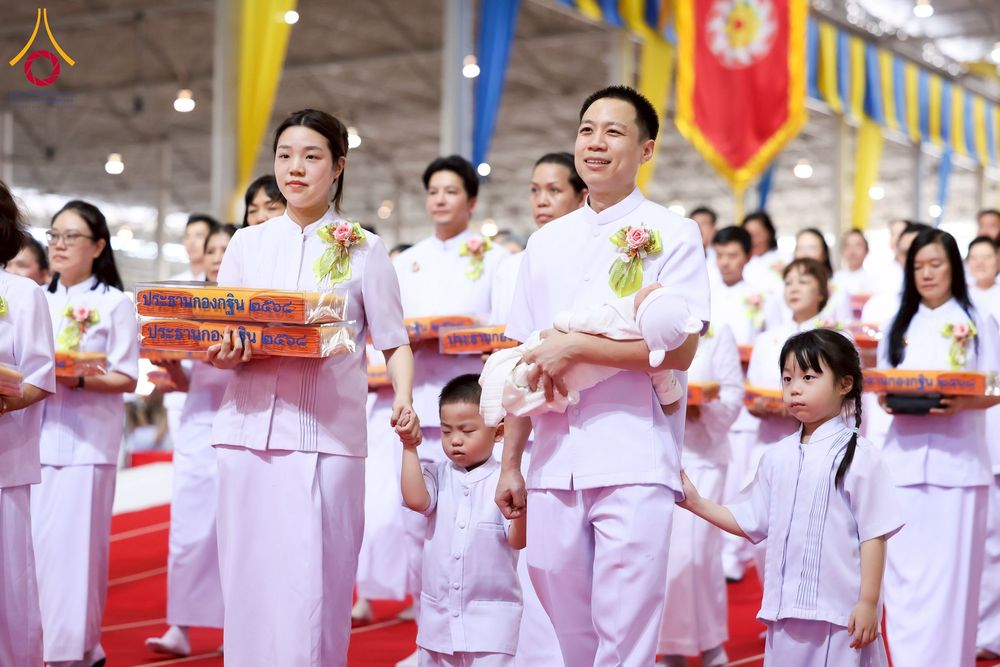 ภาพ No.264500:วันอาทิตย์ที่ 2 พฤศจิกายน พ.ศ. 2568 พิธีทอดกฐินสามัคคี ณ สภาธรรมกายสากล วัดพระธรรมกาย