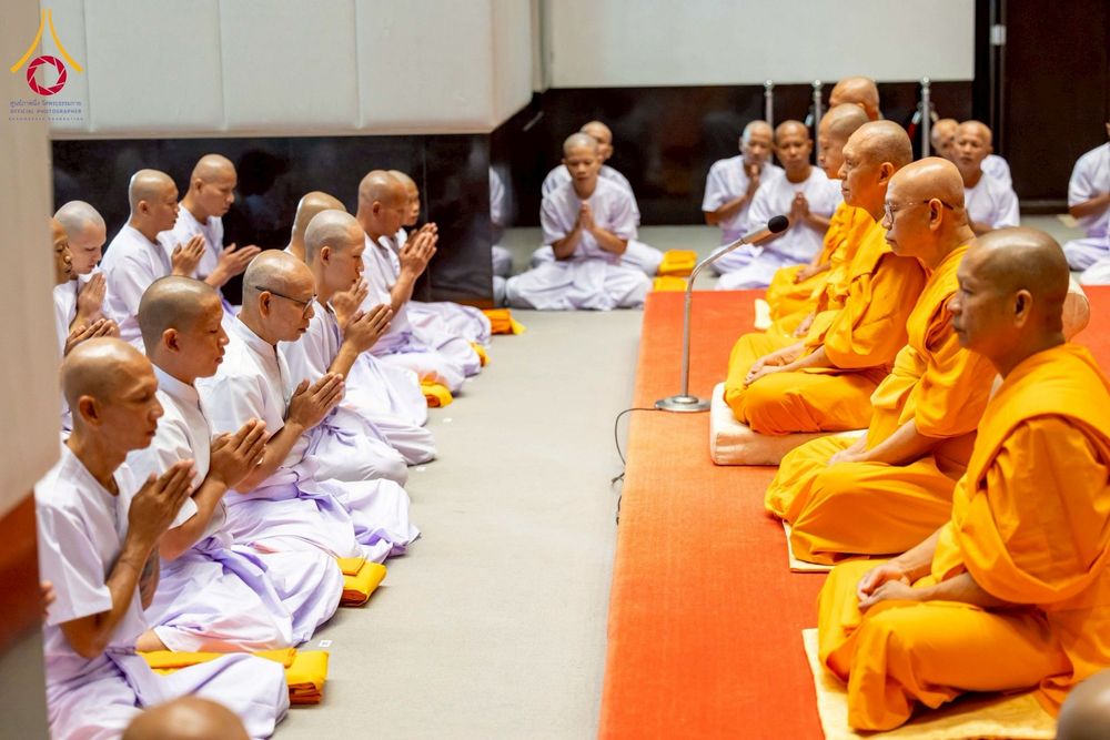 ภาพ No.277708:วันเสาร์ที่ 6 ธันวาคม พ.ศ. 2568 พิธีบรรพชาอุปสมบทและพิธีถวายบาตร โครงการอุปสมบทบูชาธรรมมหาปูชนียาจารย์ ประจำปี พ.ศ.2568 โครงการบวชพระนานาชาติ AEC และ WAB รุ่น CEO (นักบริหาร) รุ่นที่ 5 ณ มหาธรรมกายเจดีย์ วัดพระธรรมกาย