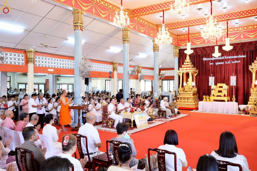 ภาพ No.263244:วันที่ 23 ตุลาคม พ.ศ. 2568 พิธีทอดกฐินสามัคคีทั่วไทย 30,000 วัด โดยคณะศิษยานุศิษย์ บูชาธรรม 81 ปี หลวงพ่อธัมมชโย ณ วัดพรหมวงศาราม เขตดินแดง กรุงเทพมหานคร