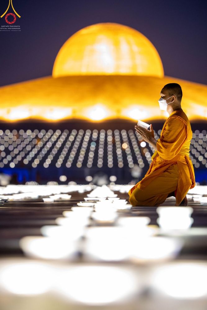 ภาพ No.67866:พิธีเจริญพระพุทธมนต์ จุดประทีปถวายเป็นพุทธบูชา และพิธีฉลองชัยสวดมนต์บทธรรมจักร 4,990,000,082 จบ เนื่องในวาระอายุวัฒนมงคลครบ 82 ปี หลวงพ่อทัตตชีโว ณ พระมหาธรรมกายเจดีย์ วัดพระธรรมกาย จ.ปทุมธานี วันพุธที่ 21 ธันวาคม พ.ศ. 2565