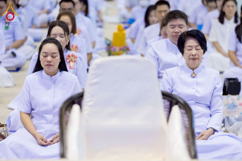 ภาพ No.277121:วันอาทิตย์ที่ 7 ธันวาคม พ.ศ. 2568 พิธีบูชาข้าวพระ ณ สภาธรรมกายสากล วัดพระธรรมกาย