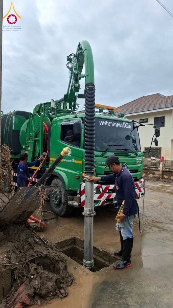 ภาพ No.159639:ฟื้นฟูเชียงราย! ปทุมธานีส่งเครื่องจักรกลสาธารณภัยลงพื้นที่อุทกภัยเร่งช่วยเหลือประชาชน วันที่ 29 กันยายน พ.ศ. 2567 ณ ลานจอดรถ P2 วัดพระธรรมกาย อ.คลองหลวง จ.ปทุมธานี