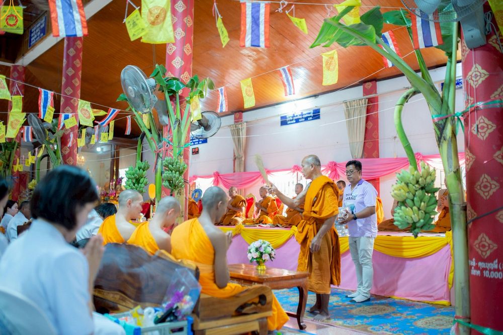 ภาพ No.262216:วันที่ 24 ตุลาคม พ.ศ. 2568 พิธีทอดกฐินสามัคคีทั่วไทย 30,000 วัด โดยคณะศิษยานุศิษย์ บูชาธรรม 81 ปี หลวงพ่อธัมมชโย ณ วัดดงรัง อ.ด่านช้าง จ.สุพรรรณบุรี