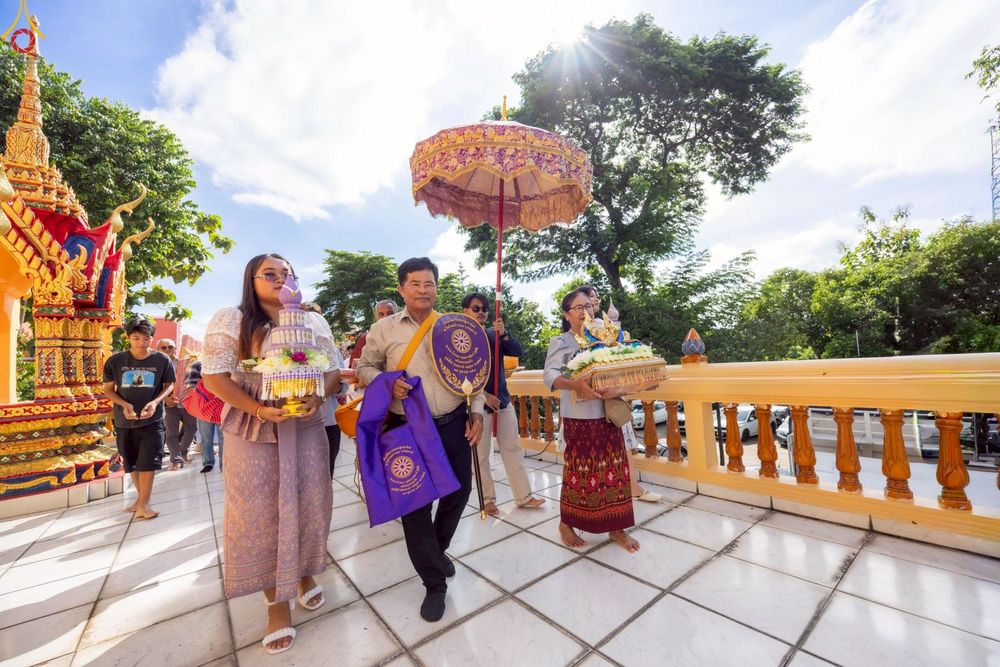 ภาพ No.259237:วันที่ 19 ตุลาคม พ.ศ. 2568 พิธีทอดกฐินสามัคคีทั่วไทย 30,000 วัด โดยคณะศิษยานุศิษย์ บูชาธรรม 81 ปี หลวงพ่อธัมมชโย ณ วัดบ้านพร้าวนอก ต.เชียงรากใหญ่ อ.สามโคก จ.ปทุมธานี