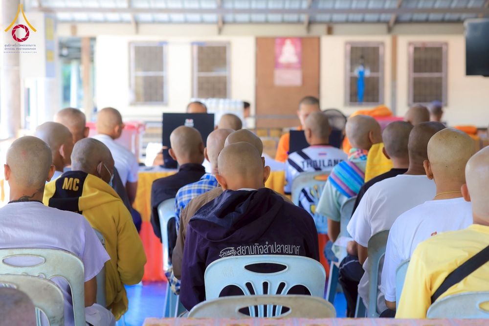 ภาพ No.275934:วันที่ 26-30 พฤศจิกายน พ.ศ. 2568 ทีมพระพี่เลี้ยงตั้งรับ รายงานตัวโครงการบวชบูชาธรรมมหาปูชนียาจารย์ ณ ศูนย์ปฏิบัติธรรมบุรีรัมย์