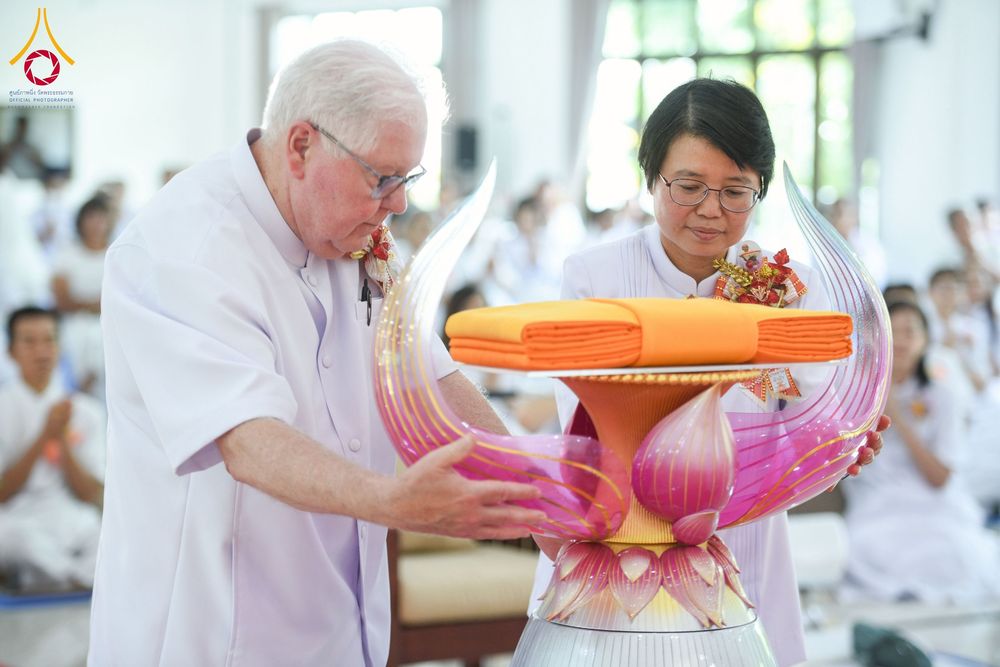 ภาพ No.270214:วันอาทิตย์ที่ 9 พฤศจิกายน พ.ศ. 2568 พิธีทอดผ้าป่าสร้างองค์พระเจดีย์สระบุรี สถาปนาองค์พระเจดีย์ เพื่อสร้างสันติภาพโลก ณ ศูนย์ปฏิบัติธรรมสระบุรี อ.พระพุทธบาท จ.สระบุรี