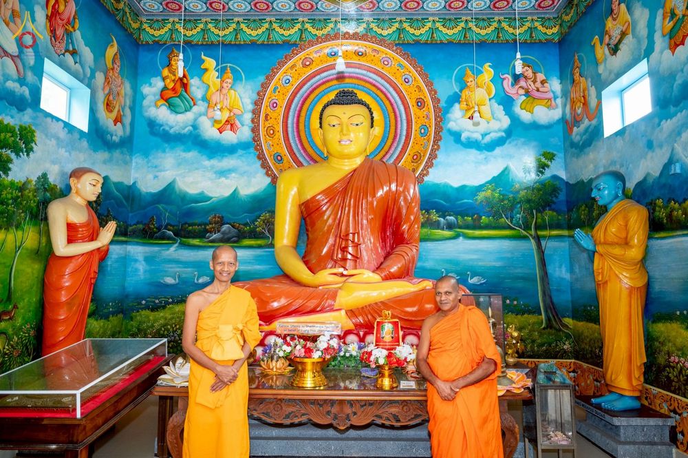 ภาพ No.264458:วันที่ 23 ตุลาคม พ.ศ. 2568 พิธีทอดกฐินสมทบ วัดกัลยาณมิตรต่างประเทศ  บูชาธรรม 81 ปี หลวงพ่อธัมมชโย  ณ วัดศรีอโรคา รามายา , วัดศรีธรรมราชา , วัดเปรดีปะกันเด วิหารายา ในเมืองมาตะเล ประเทศศรีลังกา 