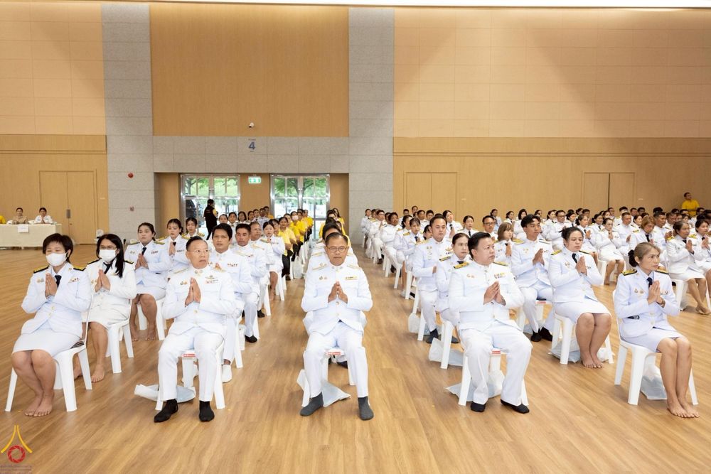 ภาพ No.234900:พิธีเจริญพระพุทธมนต์ ปฎิบัติธรรมเจริญสมาธิภาวนา และพิธีทำบุญตักบาตร เพื่อถวายเป็นพระราชกุศลแด่พระบาทสมเด็จพระวชิรเกล้าเจ้าอยู่หัว เนื่องในโอกาสวันเฉลิมพระชนมพรรษา 28 กรกฎาคม พ.ศ. 2568 ณ ห้องแก้วสารพัดนึก 2 วัดพระธรรมกาย อ.คลองหลวง จ.ปทุมธานี