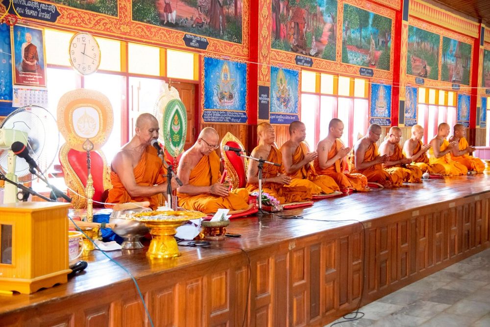 ภาพ No.253339:วันที่ 12 ตุลาคม พ.ศ. 2568 พิธีทอดกฐินสามัคคีทั่วไทย 30,000 วัด โดยคณะศิษยานุศิษย์ บูชาธรรม 81 ปี หลวงพ่อธัมมชโย ณ วัดกลางทุ่ง อ.มหาราช จ.พระนครศรีอยุธยา