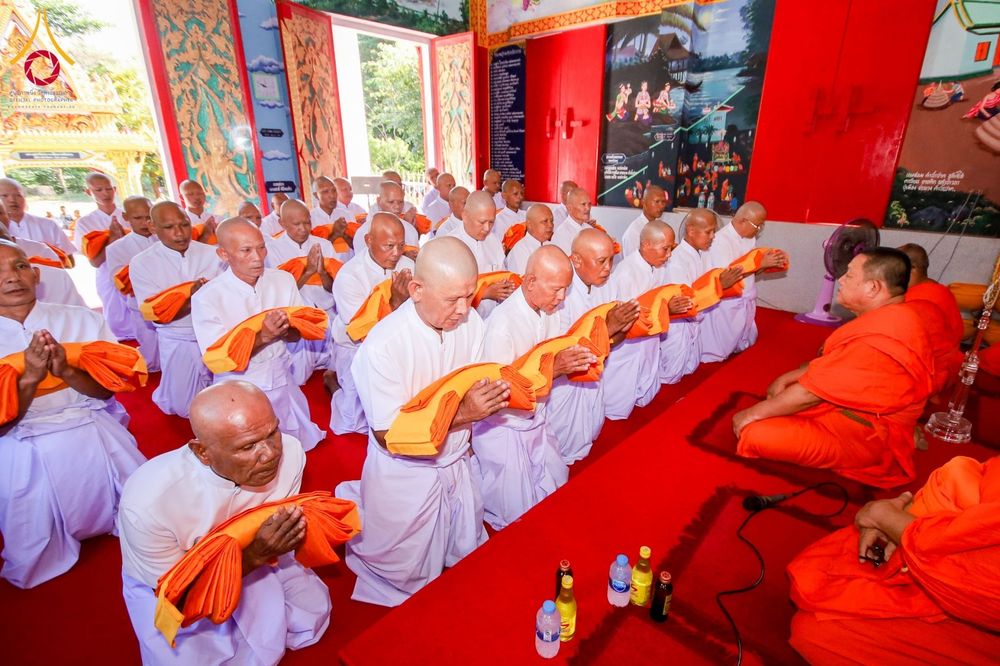 ภาพ No.181231:พิธีบรรพชาอุปสมบท ณ วัดเกาะแก้วประชานุรักษ์ ต.ชัยนาม อ.วังทอง จ.พิษณุโลก ในโครงการบรรพชาอุปสมบท บูชาธรรมมหาปูชนียาจารย์ วันที่ 8 ธันวาคม พ.ศ. 2567