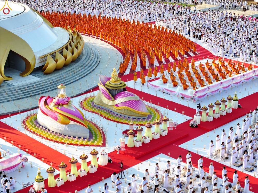 ภาพ No.301929:วันที่ 23 มกราคม พ.ศ. 2569 พิธีจุดประทีปธรรมถวายเป็นพุทธบูชา และบูชาธรรมมหาปูชนียาจารย์  ณ อนุสรณ์สถานลำดับที่ 5 สถานที่เผยแผ่วิชชาธรรมกายครั้งแรก อนุสรณ์สถานบางปลา วัดบางปลา อำเภอบางเลน จังหวัดนครปฐม ในโครงการธรรมยาตรา กตัญญูบูชา มหาปูชนียาจารย์ พระมงคล