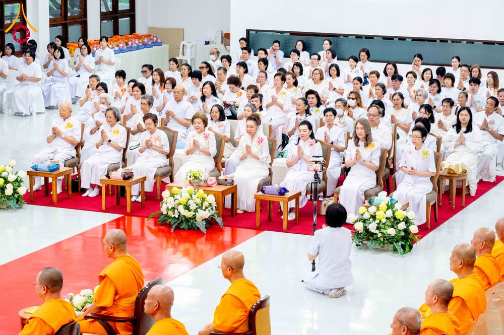 ภาพ No.314898:วันอาทิตย์ที่ 22 มีนาคม พ.ศ. 2569 พิธีบำเพ็ญกุศล คุณพ่อณรงค์ จินตมากุล  สิริอายุ 99 ปี 11 เดือน โยมบิดา พระครูปลัดรัตนวีรวัฒน์ (รังสฤษดิ์ อิทฺธิจินตโก) ที่ปรึกษาเจ้าคณะจังหวัดปทุมธานี เจ้าอาวาสวัดพระธรรมกาย  ณ ห้องปลูกศรัทธา 2 วัดพระธรรมกาย ปทุมธานี