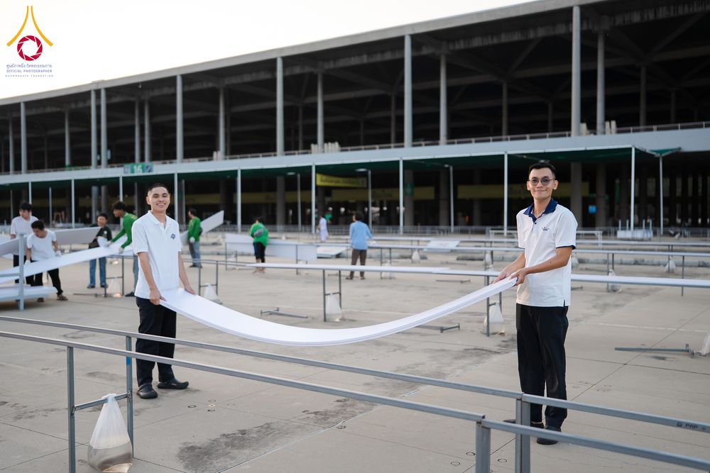 ภาพ No.326403:วันที่ 26 -27 เมษาบน พ.ศ.2569 การเก็บงานแผ่นหน้าโต๊ะที่ลานธรรม งานถวายมหาสังฆทาน 40,000 กว่าวัดทั่วประเทศ ณ ลานธรรม วัดพระธรรมกาย