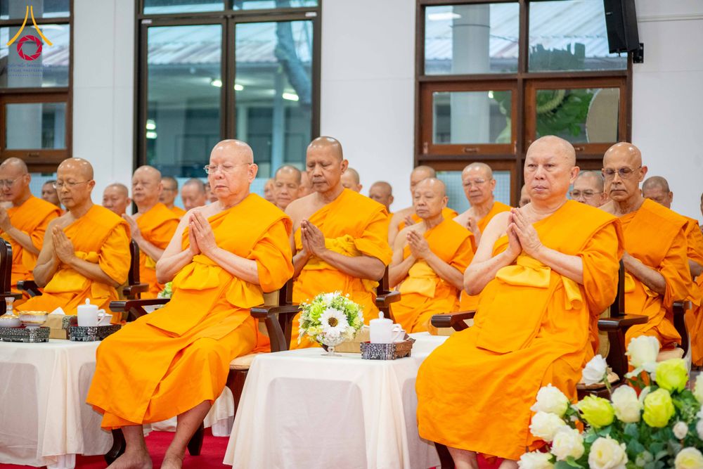 ภาพ No.314710:วันเสาร์ที่ 21 มีนาคม พ.ศ. 2569 พิธีบำเพ็ญกุศล คุณพ่อณรงค์ จินตมากุล  สิริอายุ 99 ปี 11 เดือน โยมบิดา พระครูปลัดรัตนวีรวัฒน์ (รังสฤษดิ์ อิทฺธิจินตโก) ที่ปรึกษาเจ้าคณะจังหวัดปทุมธานี เจ้าอาวาสวัดพระธรรมกาย  ณ ห้องปลูกศรัทธา 2 วัดพระธรรมกาย ปทุมธานี