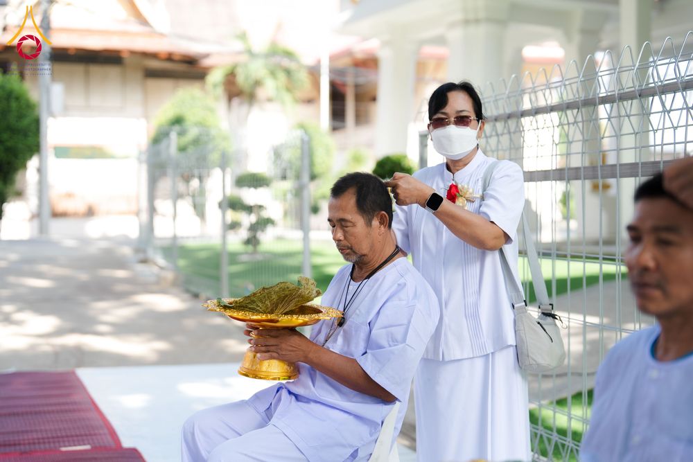 ภาพ No.341216:วันอาทิตย์ที่ 26 กรกฎาคม พ.ศ. 2569 ​โครงการอุปสมบทหมู่บูชาธรรมมหาปูชนียาจารย์ รุ่นที่ ๑ วัดกลางธนรินทร์ ต.บ้านแป้ง อ.พรหมบุรี จ.สิงห์บุรี
