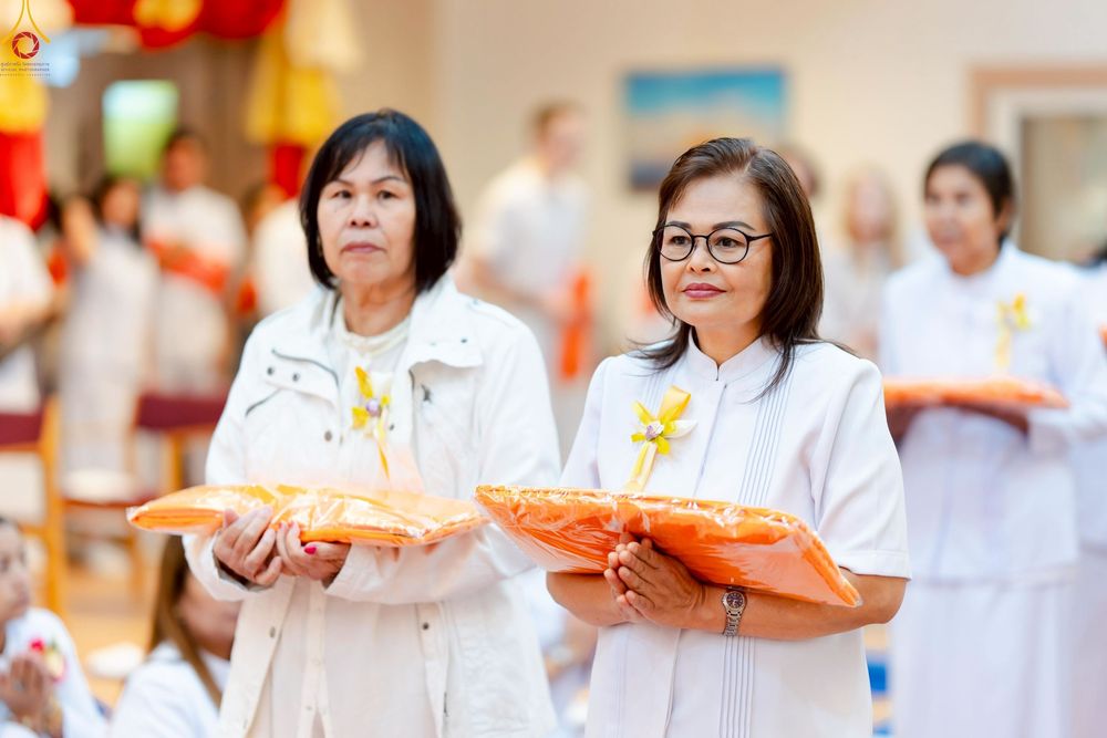 ภาพ No.254098:วันที่ 12 ตุลาคม พ.ศ. 2568 พิธีทอดกฐินวัดพระธรรมกายบูโรส ประเทศสวีเดน