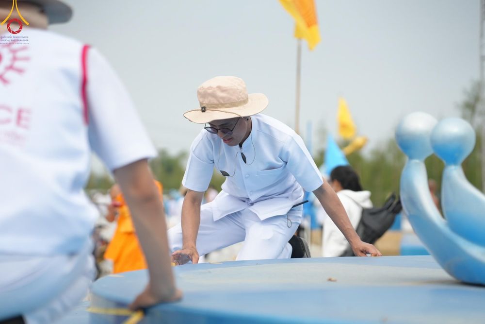 ภาพ No.119392:V.18 ทันทีม การเตรียมงาน เก็บงาน การรับบุญของเจ้าหน้าที่หน่วยงานต่างๆ เพื่อโครงการธรรมยาตรา กตัญญูบูชามหาปูชนียาจารย์ พระมงคลเทพมุนี (สด จนฺทสโร) พระผู้ปราบมาร อนุสรณ์สถาน 7 แห่ง ปีที่ 12 ระหว่างวันที่ 2 - 31 มกราคม พ.ศ.2567