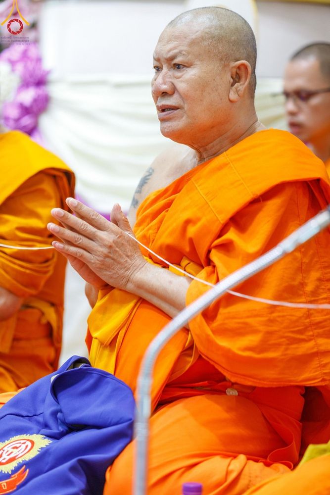 ภาพ No.190303:พิธีเจริญพระพุทธมนต์ ปฏิบัติธรรม มอบทุนการศึกษา ถวายสังฆทาน 141 วัด เพื่อถวายเป็นพุทธบูชา และขับเคลื่อนโครงการหมู่บ้านรักษาศีล 5 โดยคณะสงฆ์จังหวัดสุพรรณบุรี คณะศิษยานุศิษย์วัดพระธรรมกาย โครงการธรรมยาตรา ปีที่ 13 ณ ศูนย์ปฏิบัติธรรมพระมงคลเทพมุนี