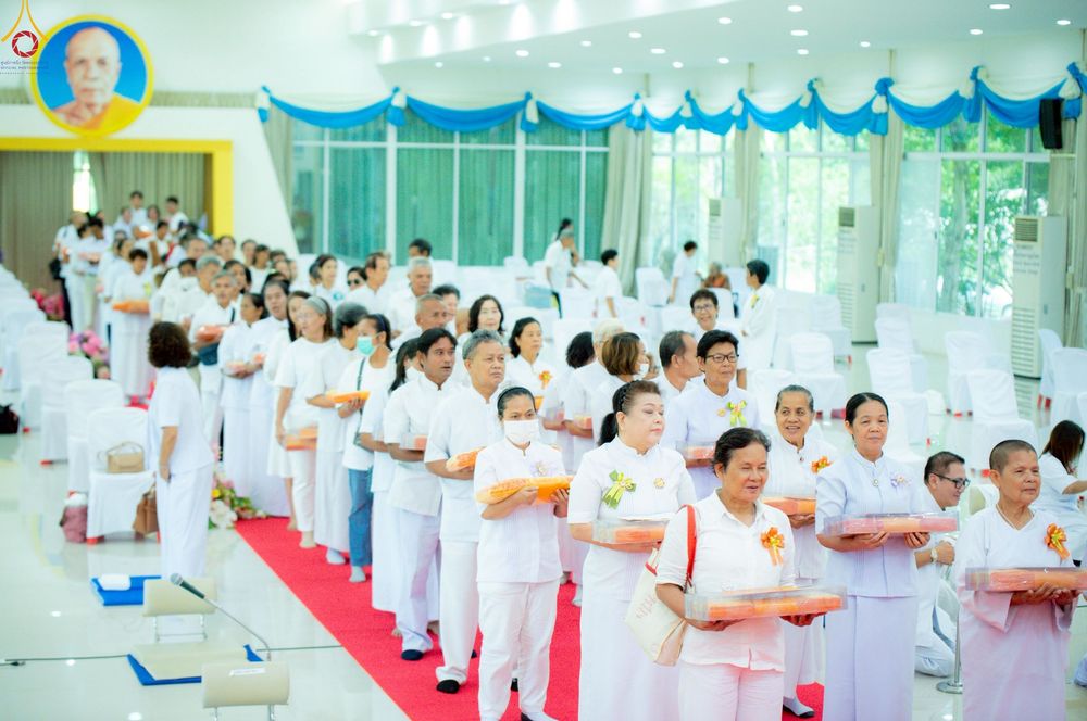 ภาพ No.260206:วันอาทิตย์ที่ 19 ตุลาคม พ.ศ. 2568 พิธีทอดกฐินสามัคคี  ณ ศูนย์ปฏิบัติธรรมและศูนย์อบรมเยาวชนเพชรบุรี  ต.ท่าแลง อ.ท่ายาง จ.เพชรบุรี