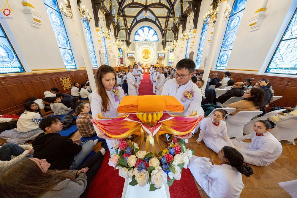 ภาพ No.270870:วันอาทิตย์ที่ 19 ตุลาคม พ.ศ. 2568 พิธีทอดกฐิน “หนึ่งไม่มีสอง” วัดพระธรรมกายนิวคาสเซิล เมืองนิวคาสเซิล ประเทศอังกฤษ 