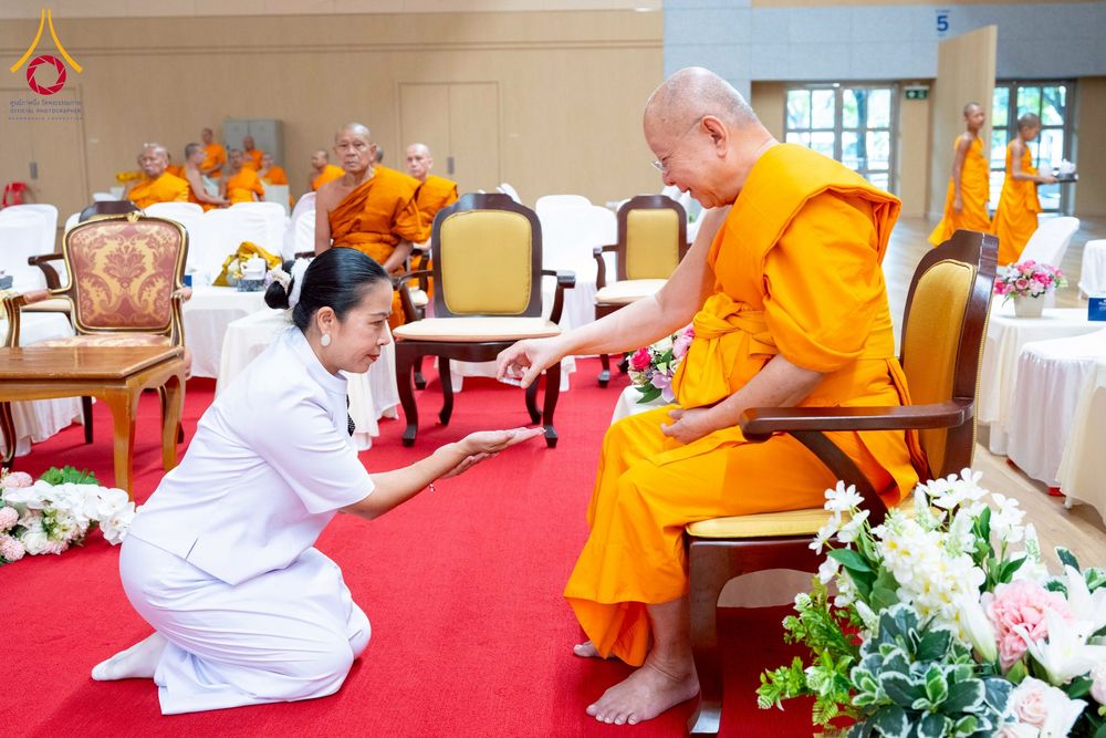ภาพ No.267223:วันที่ 7 พฤศจิกายน พ.ศ. 2568 พิธีสอบธรรมสนามหลวง นักธรรมชั้นโท - เอก ณ สนามสอบวัดพระธรรมกาย