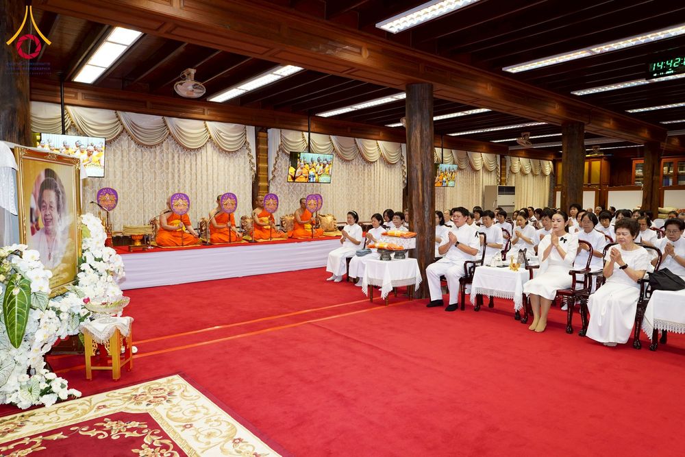 ภาพ No.270794:วันที่ 18 พฤศจิกายน พ.ศ. 2568 วัดพระธรรมกาย เป็นเจ้าภาพบำเพ็ญกุศล  คุณยายอาจารย์ ดร.ตรีธา เนียมขำ  อดีตนายกสมาคมศิษย์หลวงพ่อวัดปากน้ำ ณ ศาลาสตมานุสรณ์ (ศาลาเรือนไทย) วัดปากน้ำ  พระอารามหลวง เขตภาษีเจริญ กรุงเทพมหานคร