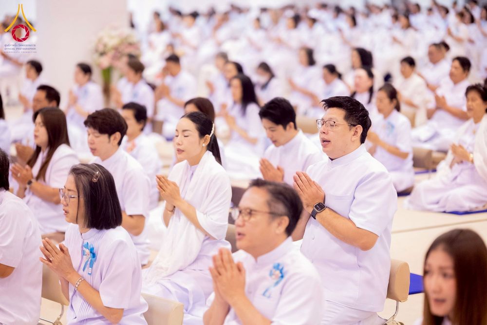 ภาพ No.277146:วันอาทิตย์ที่ 7 ธันวาคม พ.ศ. 2568 พิธีบูชาข้าวพระ ณ สภาธรรมกายสากล วัดพระธรรมกาย
