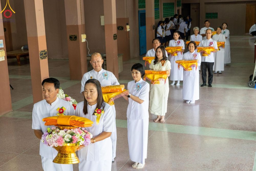 ภาพ No.189893:พิธีทอดผ้าป่าทำนุบำรุงศาสนสถาน ณ วัดอัมพวัน ต.สองพี่น้อง อ.สองพี่น้อง จ.สุพรรณบุรี ในโครงการธรรมยาตรา กตัญญูบูชา มหาปูชนียาจารย์ พระมงคลเทพมุนี(สด จนฺทสโร) พระผู้ปราบมาร อนุสรณ์สถาน 7 แห่ง ปีที่ 13 วันที่ 5 มกราคม พ.ศ. 2568