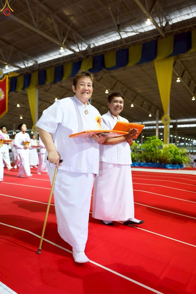 ภาพ No.243932:วันอาทิตย์ที่ 7 กันยายน พ.ศ. 2568 พิธีทอดผ้าป่าสมทบกฐินวัดพระธรรมกาย และสมทบกฐิน 30,000 วัดทั่วไทย ครั้งที่ 2 ณ ห้องแก้วสารพัดนึก 1 วัดพระธรรมกาย