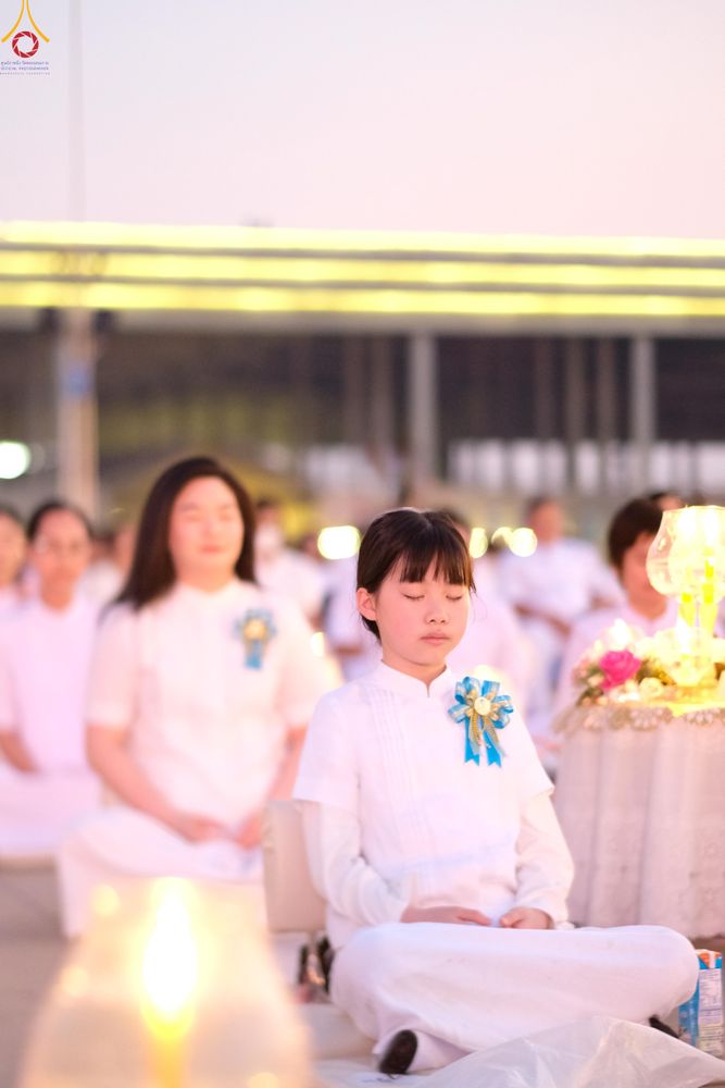 ภาพ No.307983:วันที่ 31 มกราคม พ.ศ. 2569 พิธีจุดประทีปธรรมถวายเป็นพุทธบูชา  และบูชาธรรมมหาปูชนียาจารย์ (ภาพชุดที่ 3) ณ วัดพระธรรมกาย ปทุมธานี ในโครงการธรรมยาตรา กตัญญูบูชา มหาปูชนียาจารย์ พระมงคลเทพมุนี(สด จนฺทสโร) พระผู้ปราบมาร อนุสรณ์สถาน 7 แห่ง ปีที่ 14