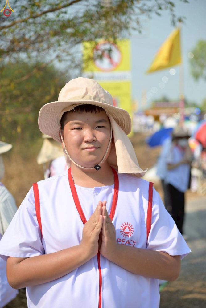 ภาพ No.306694:ภาพเบื้องหลังอาสาสมัครรวมใจ ชุดที่ 5 ในโครงการธรรมยาตรา กตัญญูบูชา มหาปูชนียาจารย์ พระมงคลเทพมุนี(สด จนฺทสโร) พระผู้ปราบมาร อนุสรณ์สถาน 7 แห่ง ปีที่ 14