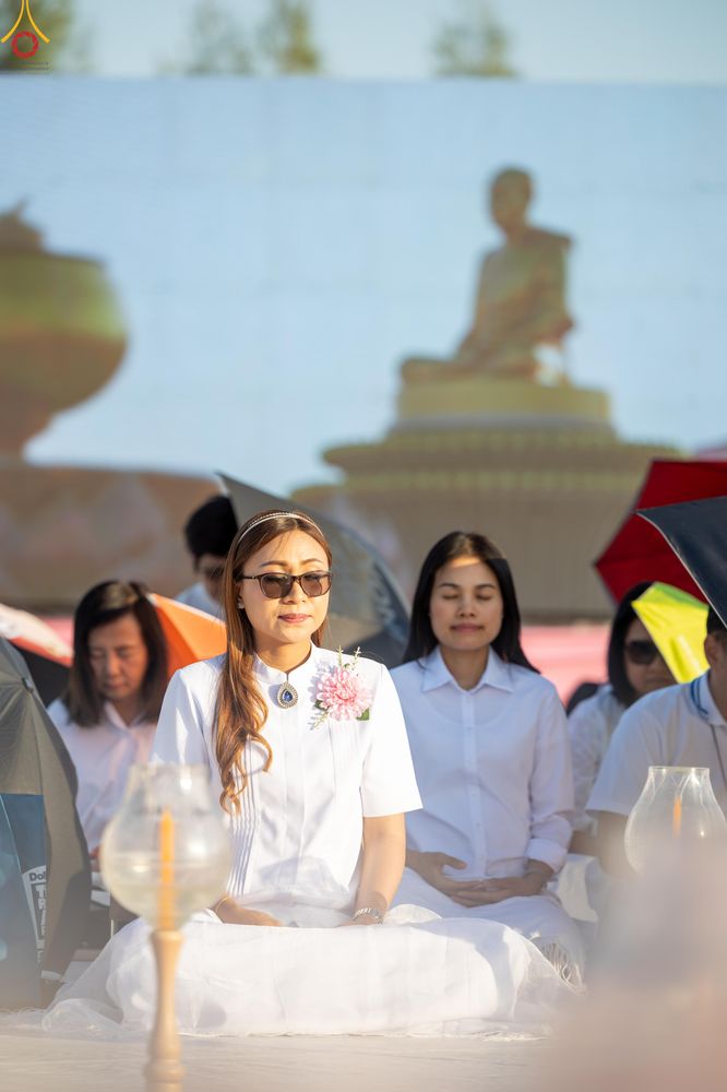 ภาพ No.302025:วันที่ 23 มกราคม พ.ศ. 2569 พิธีจุดประทีปธรรมถวายเป็นพุทธบูชา และบูชาธรรมมหาปูชนียาจารย์  ณ อนุสรณ์สถานลำดับที่ 5 สถานที่เผยแผ่วิชชาธรรมกายครั้งแรก อนุสรณ์สถานบางปลา วัดบางปลา อำเภอบางเลน จังหวัดนครปฐม ในโครงการธรรมยาตรา กตัญญูบูชา มหาปูชนียาจารย์ พระมงคล