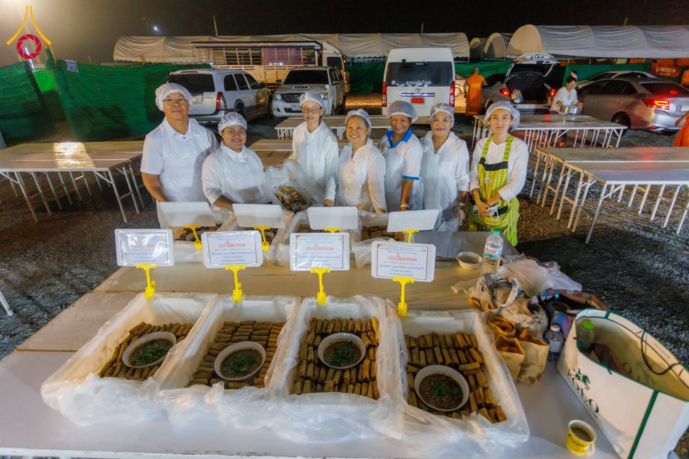 ภาพ No.298451:วันที่ 20 มกราคม พ.ศ. 2569 พิธีถวายภัตตาหารเป็นสังฆทาน แด่พระธรรมยาตรา ณ อนุสรณ์สถานบางปลา วัดบางปลา อำเภอบางเลน จังหวัดนครปฐม ในโครงการธรรมยาตรา กตัญญูบูชา มหาปูชนียาจารย์ พระมงคลเทพมุนี(สด จนฺทสโร) พระผู้ปราบมาร อนุสรณ์สถาน 7 แห่ง ปีที่ 14