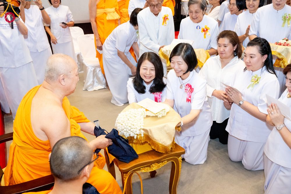 ภาพ No.332388:วันเสาร์ที่ 6 มิถุนายน พ.ศ.2569 พิธีต้อนรับสัญญาบัตร พัดยศ พระราชภาวนาวชิรวิเทศ วิ. ณ อุโบสถพระไตรปิฏก วัดพระธรรมกาย