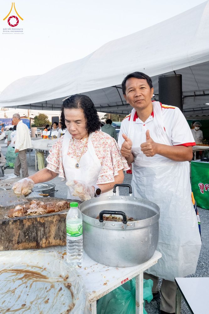 ภาพ No.289870:วันที่ 8 มกราคม พ.ศ. 2569 พิธีถวายภัตตาหารเป็นสังฆทาน แด่พระธรรมยาตรา ณ อนุสรณ์สถานคลองบางนางแท่น อ.สามพราน จ.นครปฐม ในโครงการธรรมยาตรา กตัญญูบูชา มหาปูชนียาจารย์ พระมงคลเทพมุนี(สด จนฺทสโร) พระผู้ปราบมาร อนุสรณ์สถาน 7 แห่ง ปีที่ 14