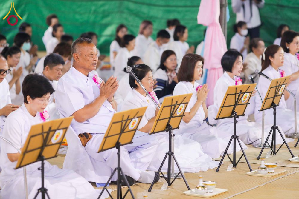 ภาพ No.301040:วันที่ 23 มกราคม พ.ศ. 2569 พิธีถวายภัตตาหารเป็นสังฆทาน แด่พระธรรมยาตรา ณ อนุสรณ์สถานบางปลา วัดบางปลา อำเภอบางเลน จังหวัดนครปฐม ในโครงการธรรมยาตรา กตัญญูบูชา มหาปูชนียาจารย์ พระมงคลเทพมุนี(สด จนฺทสโร) พระผู้ปราบมาร อนุสรณ์สถาน 7 แห่ง ปีที่ 14