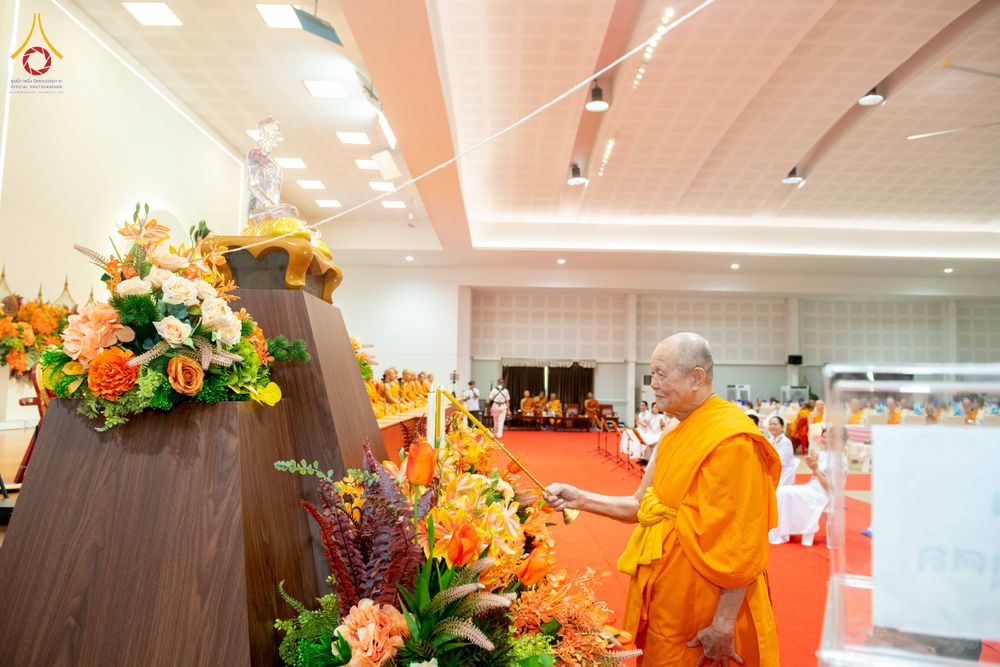 ภาพ No.342674:วันเสาร์ที่ 8 สิงหาคม พ.ศ. 2569  พิธีทักษิณานุปทาน แด่บรรพชนตระกูลผ่องสวัสดิ์และหมู่ญาติที่ล่วงลับไปแล้ว ครั้งที่ 21 ณ พระมหาเจดีย์ทัตตชีโว ศูนย์อบรมเยาวชนกาญจนบุรี