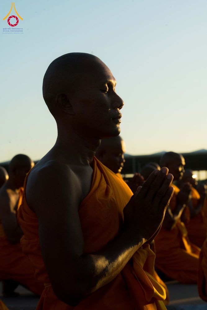 ภาพ No.285255:วันจันทร์ที่ 15 ธันวาคม พ.ศ.2568  บันทึกภาพหมู่ประวัติศาสตร์ โครงการบรรพชาอุปสมบทหมู่  รุ่นบูชาธรรมมหาปูชนียาจารย์ ประจำปี 2568 ณ ลานธรรมมหาธรรมกายเจดีย์ วัดพระธรรมกาย