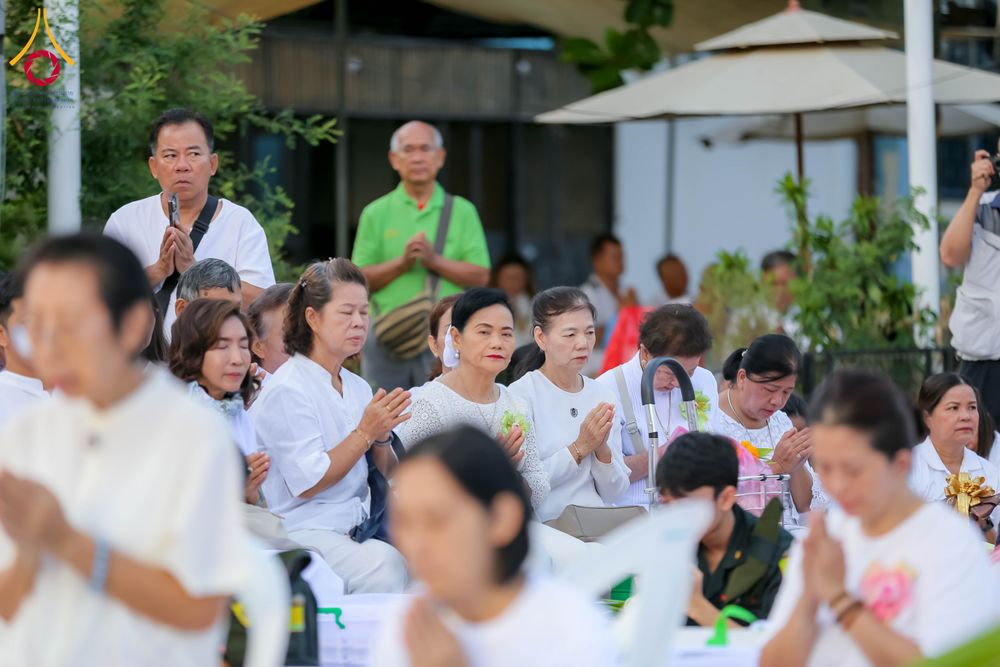 ภาพ No.313905:วันอาทิตย์ที่ 14 มีนาคม พ.ศ. 2569 ทำบุญเมืองหาดใหญ่ตักบาตรพระ 1,109 รูป เติมบุญใหญ่ หลังวิกฤตมหาอุทกภัย ณ ซุ้มประตูไชน่าทาวน์ ถนนศุภสารรังสรรค์ อ.หาดใหญ่ จ.สงขลา