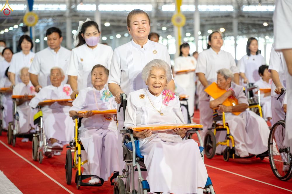 ภาพ No.318622:วันอาทิตย์ต้นเดือนที่ 5 เมษายน พ.ศ.2569 พิธีทอดผ้าป่าสมทบมหาสังฆทาน 40,000 กว่าวัดทั่วประเทศ ณ สภาธรรมกายสากล วัดพระธรรมกาย