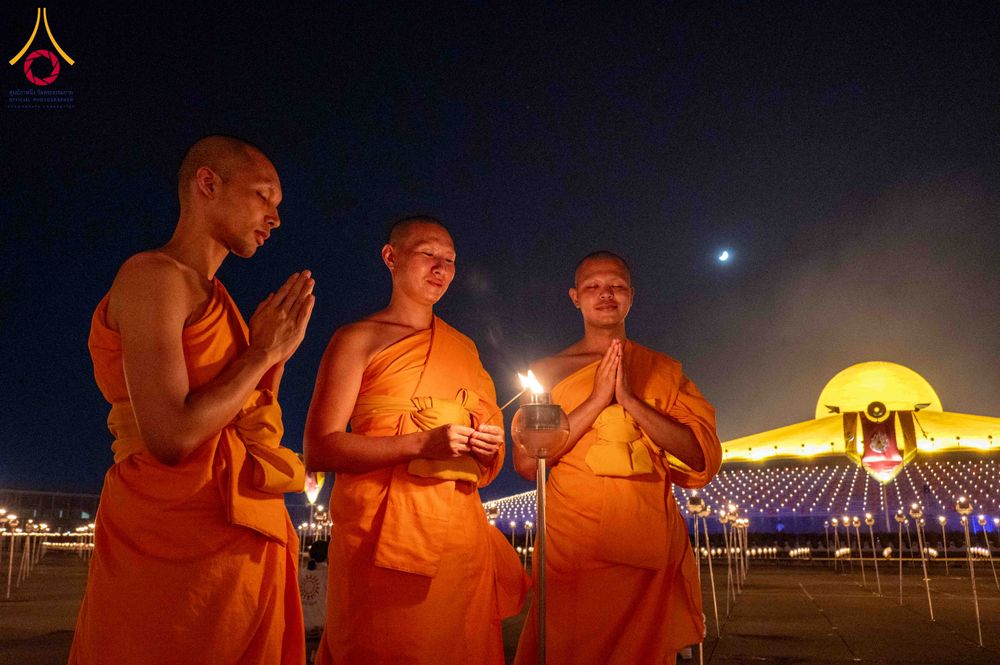 ภาพ No.312406:วันอังคารที่ 3 มีนาคม พ.ศ.2569 พิธีเวียนประทักษิณและจุดมาฆประทีป (ภาพชุดที่ 2) ณ ลานธรรมพระมหาธรรมกายเจดีย์ วัดพระธรรมกาย