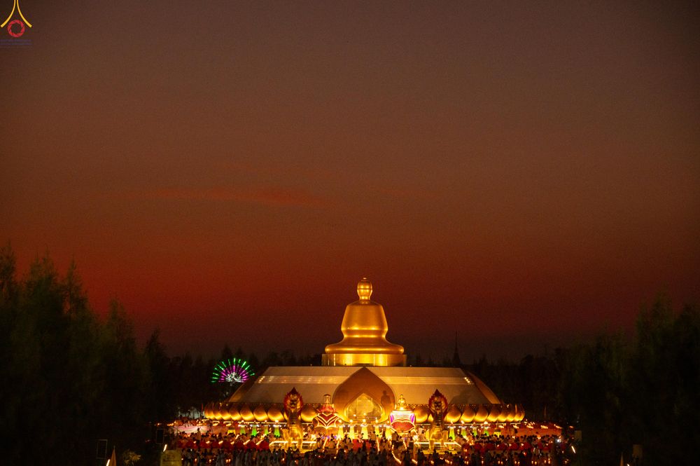 ภาพ No.302343:วันที่ 23 มกราคม พ.ศ. 2569 พิธีจุดประทีปธรรมถวายเป็นพุทธบูชา (ภาพชุดที่ 2) และบูชาธรรมมหาปูชนียาจารย์  ณ อนุสรณ์สถานลำดับที่ 5 สถานที่เผยแผ่วิชชาธรรมกายครั้งแรก อนุสรณ์สถานบางปลา วัดบางปลา อำเภอบางเลน จังหวัดนครปฐม ในโครงการธรรมยาตรา กตัญญูบูชา มหาปูชนีย