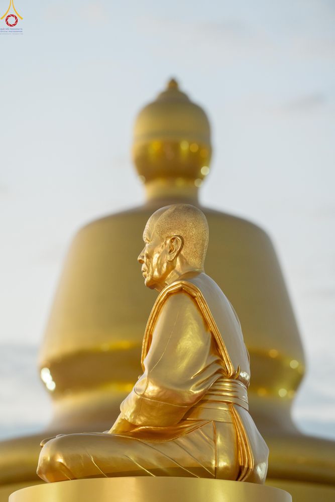 ภาพ No.302412:วันที่ 24 มกราคม พ.ศ. 2569 พิธีตักบาตรพระธรรมยาตรา ณ อนุสรณ์สถานลำดับที่ 5 สถานที่เผยแผ่วิชชาธรรมกายครั้งแรก อนุสรณ์สถานบางปลา วัดบางปลา อำเภอบางเลน จังหวัดนครปฐม ในโครงการธรรมยาตรา กตัญญูบูชา มหาปูชนียาจารย์ พระมงคลเทพมุนี(สด จนฺทสโร) พระผู้ปราบมาร อนุส